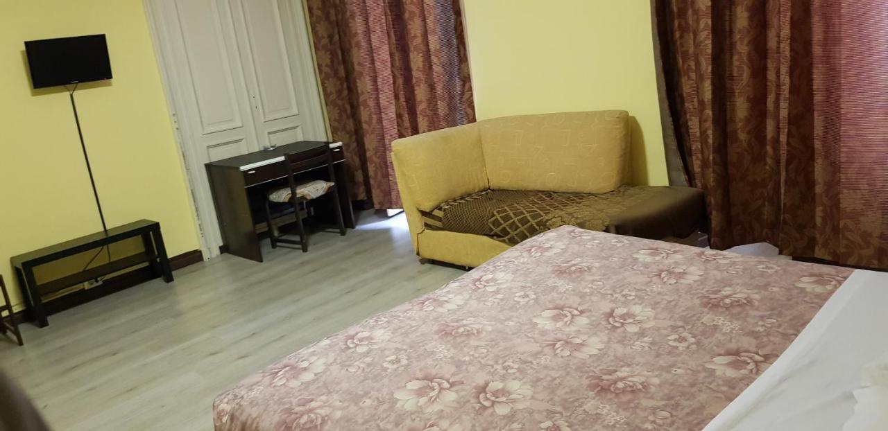 Hotel Vinzaglio *